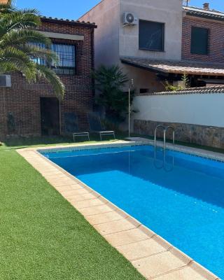 TOLEDO ENCANTADO Piscina y BBQ privada 2,5 km de Puy du Foy