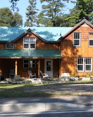 4 Bedroom Cottage on Manitoulin Island Next to Sand Beaches!