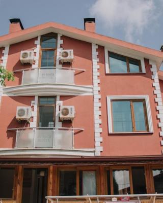 Ayisigi Hotel