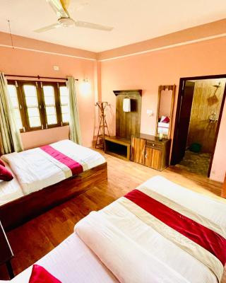 Hotel Tree Tops- A Serene Friendly Hotel in Sauraha