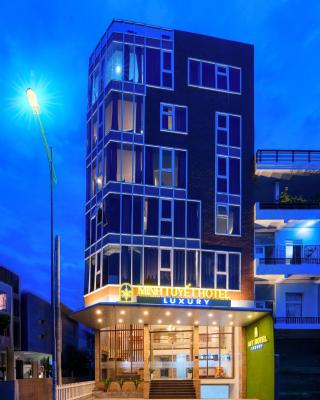 Minh Tuyết Luxury Hotel