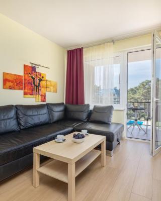 Spacerowa Modern Apartment by Noclegi Renters