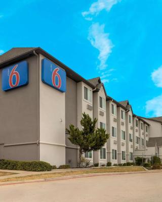 Motel 6-Fort Worth, TX - Burleson