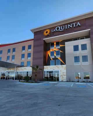 La Quinta Inn & Suites by Wyndham Del Rio