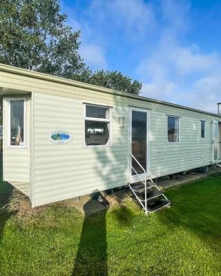 Caravan By The Sea At California Cliffs Holiday Park In Norfolk Ref 50014b