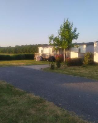 CHEZ LOLO MH 3CH 2SDB CLIM 8p VUE CHAMPS EMPLACEMENT CALME