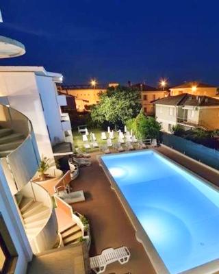 Residence with swimming-pool in Marina di Cecina just 700 meters from the beach