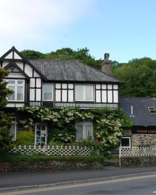 Tudor Lodge