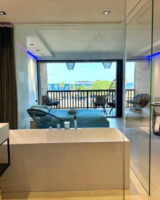 Appartement neuf climatisé - vue mer Saint-Tropez - 50m plage et port - piscine