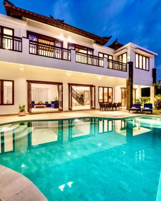 Luxurious Escape in Uluwatu - Ocean Villa with 6 BR and private Pool