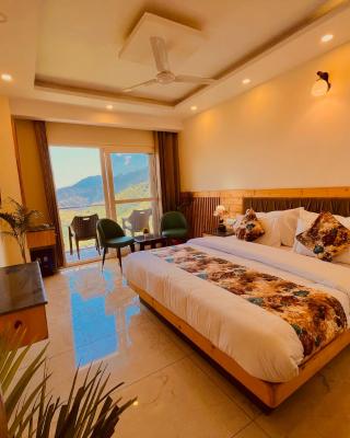 Hotel Pinerock & Cafe, Mussoorie - Mountain View Luxury Rooms with open Rooftop Cafe