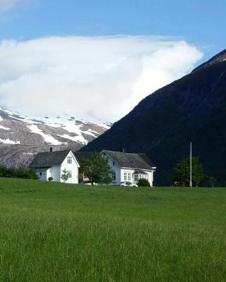 Dønhaug Gjestegard