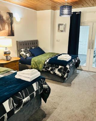 Modern 2 Bedroom Apt Derby City