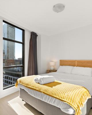 City Skyline Views CBD Apartment - 1602