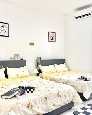 Family Suites Netizen Balcony near MRT #23