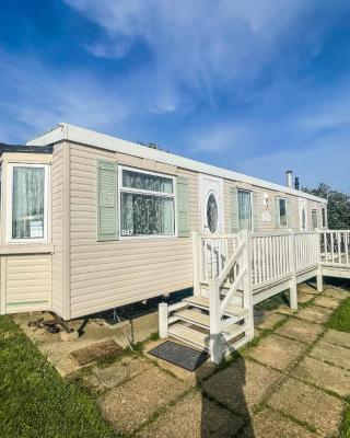 Spacious Caravan For Hire In Hunstanton At Manor Park Holiday Park Ref 23047b