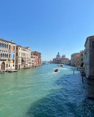 Dimora Contarini Charm Apartment on Grand Canal