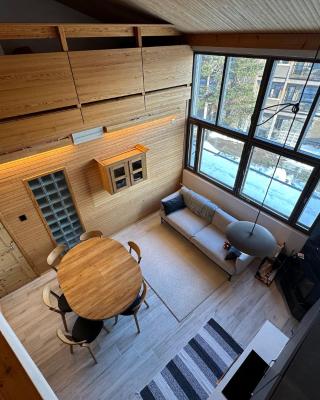 HolySuites 2 - Ski-in and out apartment in the middle of ski slopes in Pyhä