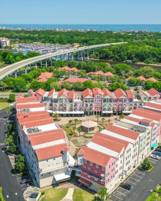 Cozy Queen Suite in European Village with Balcony view near beaches