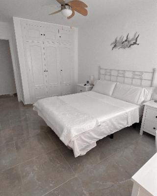 Precioso dormitorio en el centro de Torremolinos