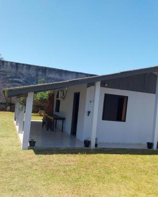 Casa disponível para diária, 300m do mar casa sozinha no terreno