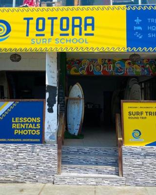 Totora Surf Hostel