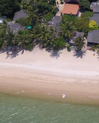 Bangpo Village Tiny Country Beach House