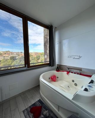 La casa nel Borgo Sospeso "con vasca e vista panoramica"