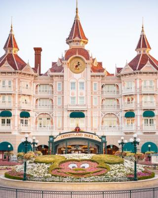 Disneyland® Hotel