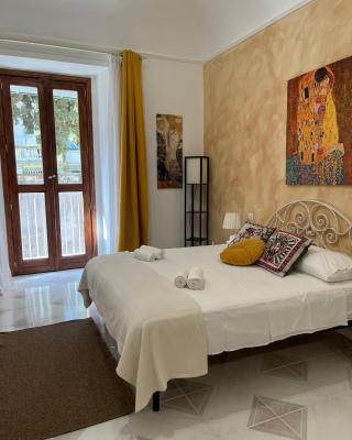 GL Golden City Apartments