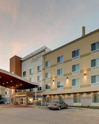 Fairfield Inn and Suites Hutchinson