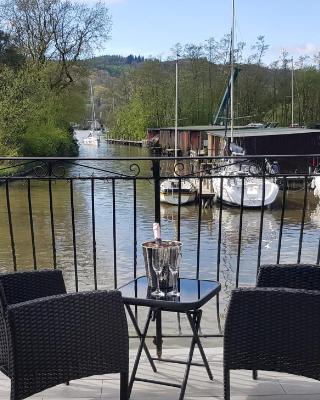 Marina Boathouse, lake windermere lets