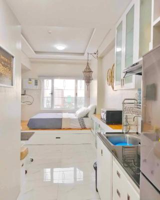 Best 18th floor Condo Studio at The Loop Limketkai Center Lucky 9