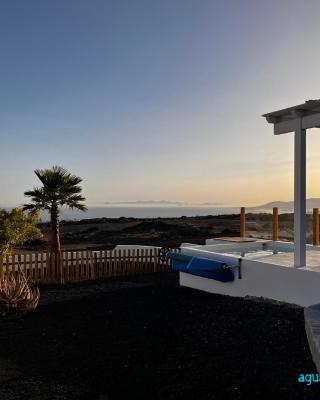 CASA TIE' Lanzarote vista mar - piscina relax - adults only