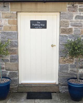 The Pudding Stop - Bakewell - Free Parking