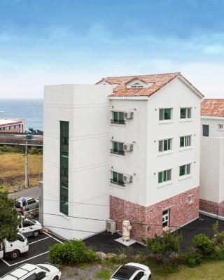 Jeju Aria Pension