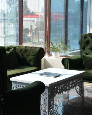 Emerald Gold Hotel