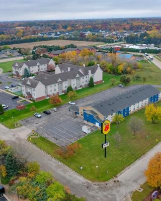 Super 8 by Wyndham Rockford I-90 Casino District