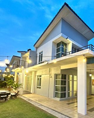 BNB Casa Grande at Rawang - spacious, 15 pax and WiFi