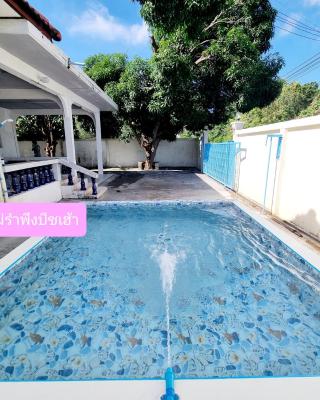 Mae Rampung Beach House คาราโอเกะและสระเด็ก