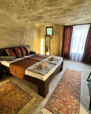 Sirocave Barlang szobák