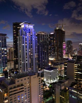 4 bed full condo in Miami with skyline & sea view