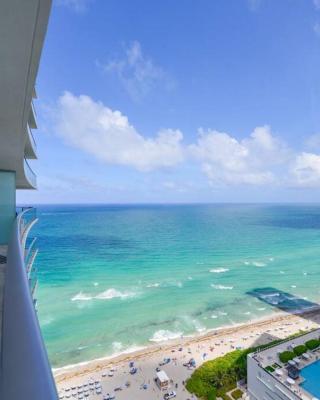 Beachfront Condo with Ocean View at Hollywood