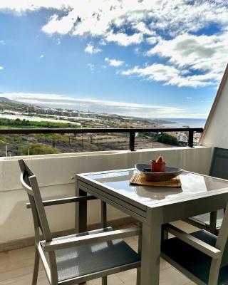 Pambnb - Cozy Seaview apartment with Gym & Kids Park