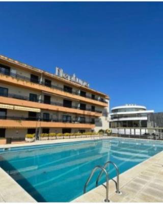 Apartamento céntrico Playa de Aro con piscina.