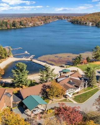 The Lodge Luxury Resort At Lake Harmony