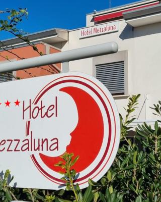 Hotel Mezzaluna