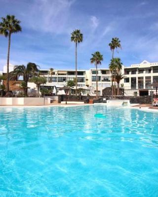 Blue Sand Apartment in Costa Teguise