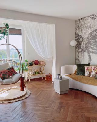 Rose Blossom apartment in Paris