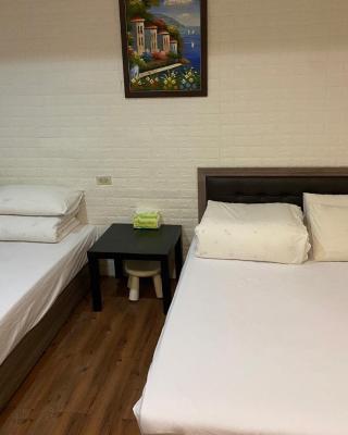 EZ Stay Hotel